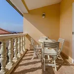 Apartament Lucy *